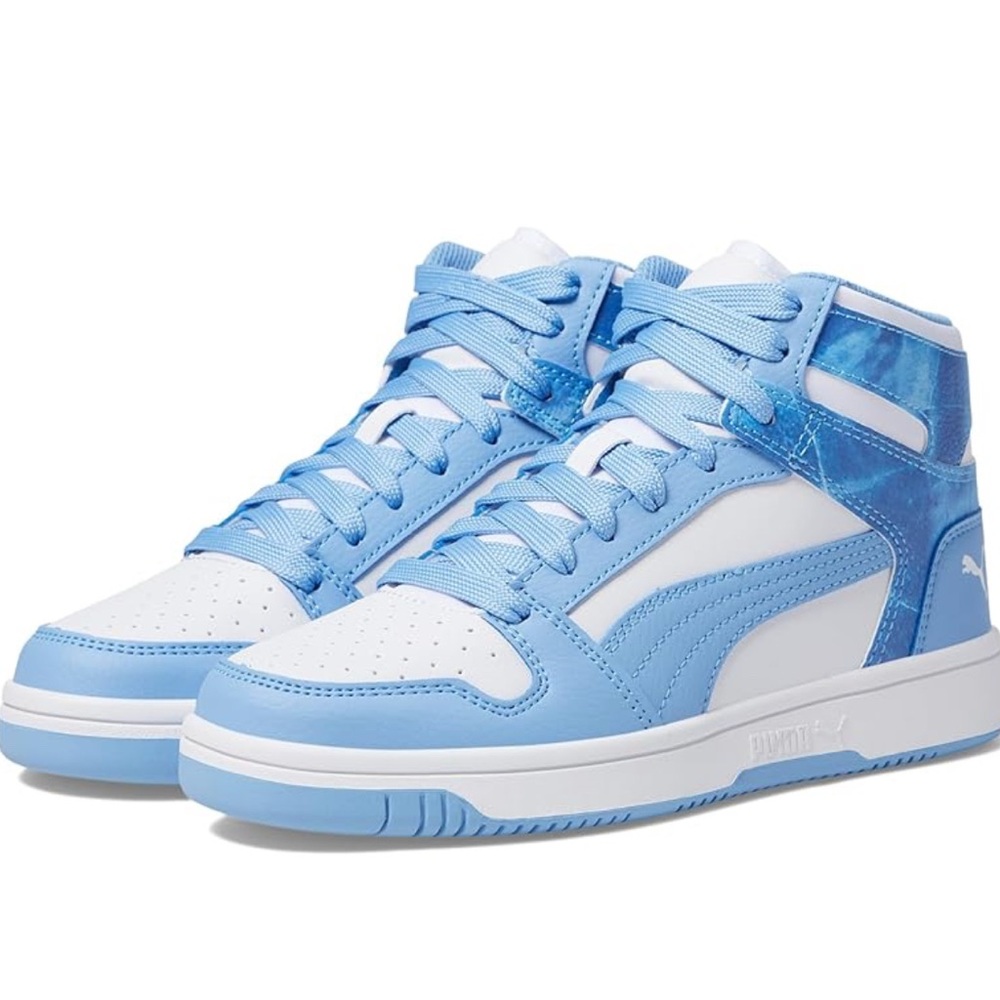 Puma rebound layup size 5.5 kids Sky Blue/White High-Tops new - no tags or box
